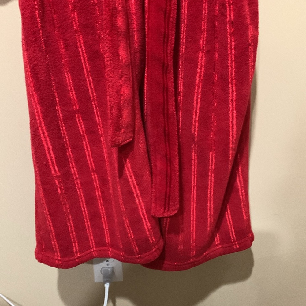 Cozy Robe - Picture 2 of 9